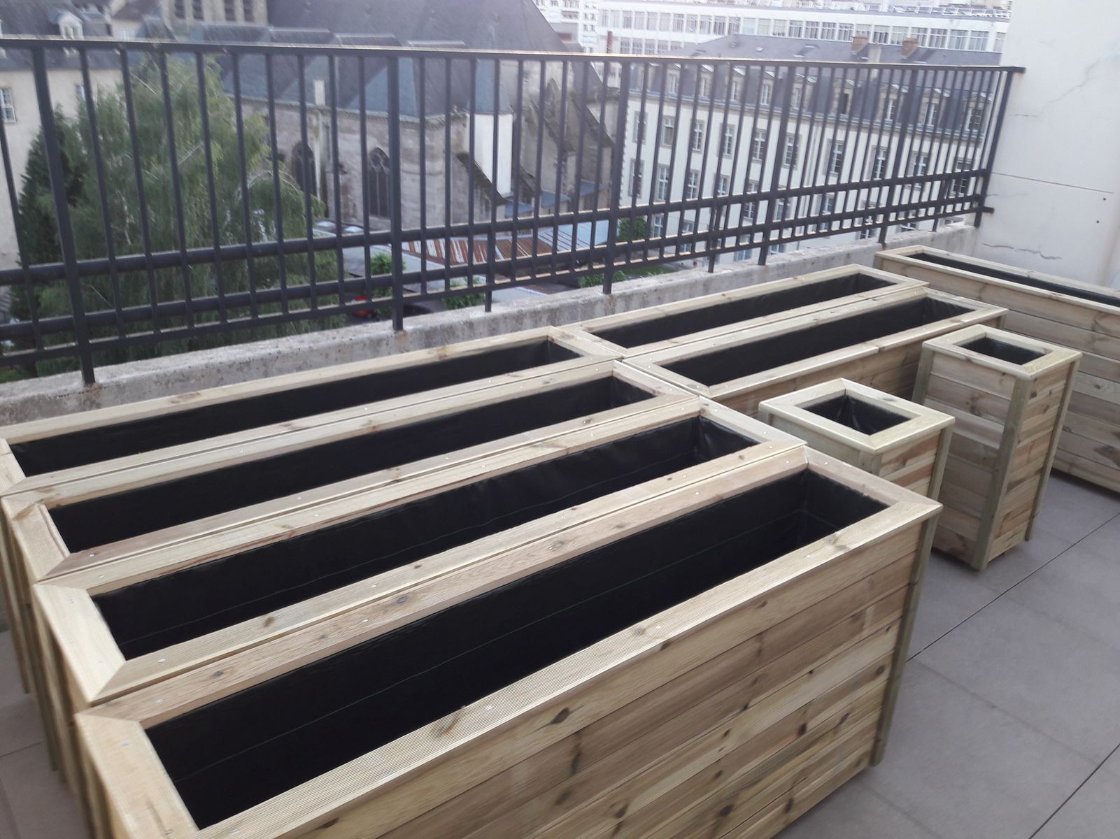 Jardinière haute 200x35x70 320L compact XXL en bois certifié FSC