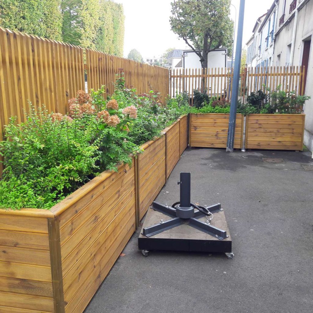 pot de fleur en bois